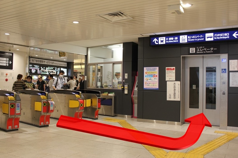 市営地下鉄京都駅南改札のエレベーター